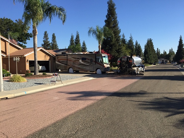 Нанесение омолаживающих составов на асфальт методом Fog Seal - Режувенаторинг